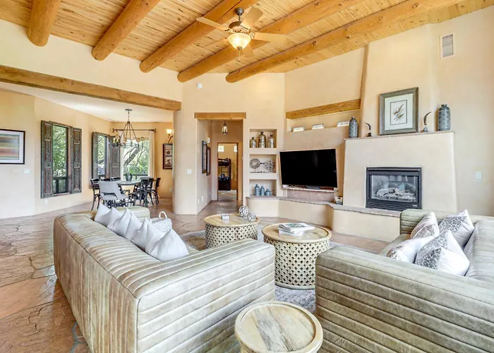 Ferienhaus 1/2 Mi To Airport Mesa! Hot Tub Haven W/ Mtn Views